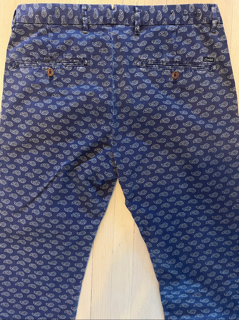 Men's Blue Paisley Print Skinny Fit Pants { 32 X 34 }